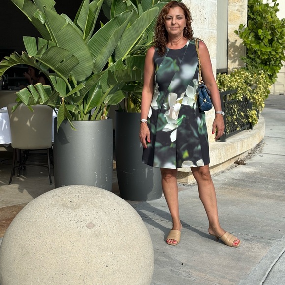 Meet your Posher, Georgia - Picture 2 of 2